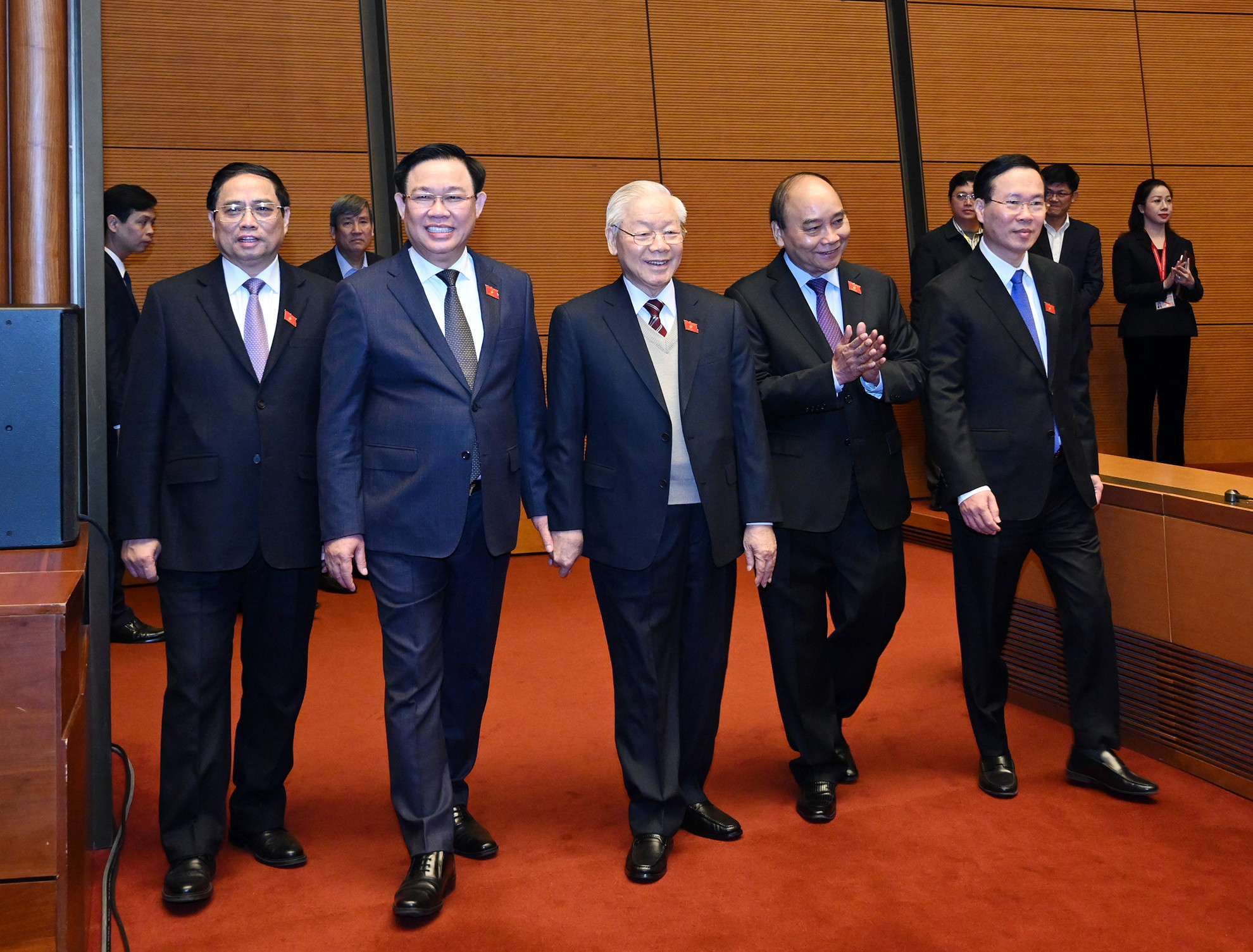 Tổng Bí thư Nguyễn Phú Trọng, Chủ tịch nước Nguyễn Xuân Phúc, Thủ tướng Phạm Minh Chính, Chủ tịch Quốc hội Vương Đình Huệ, Thường trực Ban Bí thư Võ Văn Thưởng dự lễ khai mạc Kỳ họp bất thường lần thứ 2, Quốc hội khóa XV.