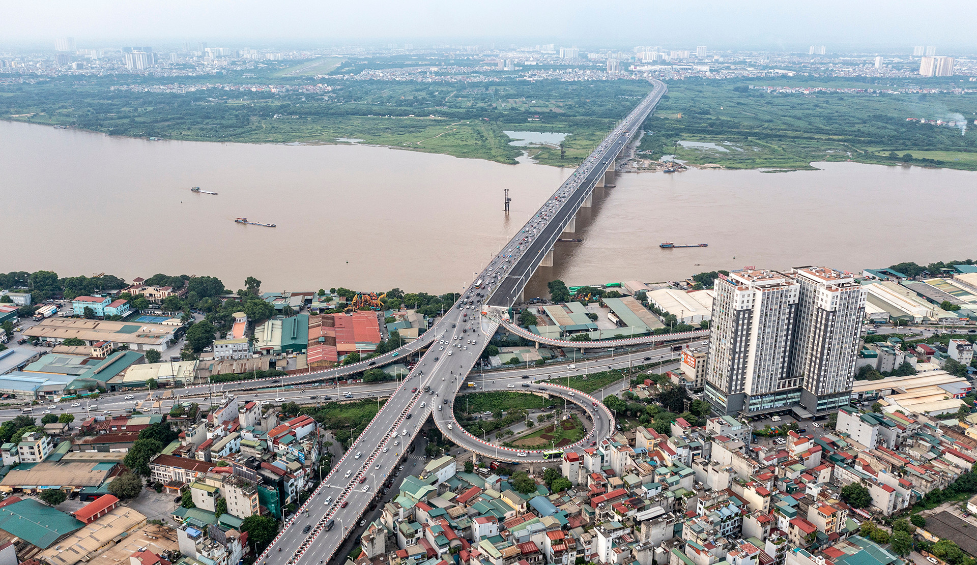 [Ảnh] Ngắm cầu Vĩnh Tuy 2 trước ngày thông xe ảnh 1