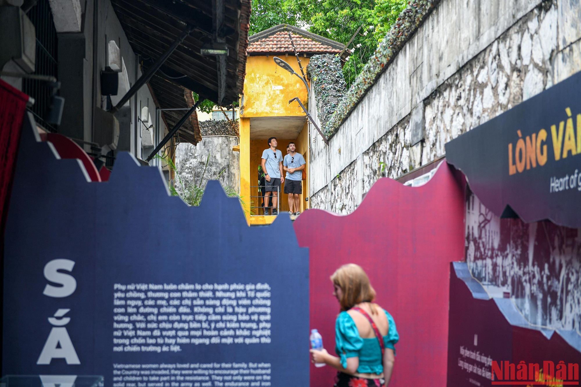 Di tích lịch sử Nhà tù Hỏa Lò: Điểm du lịch khám phá thú vị dịp 2/9 ảnh 4 Di tích lịch sử Nhà tù Hỏa Lò: Điểm du lịch khám phá thú vị dịp 2/9 ảnh 4