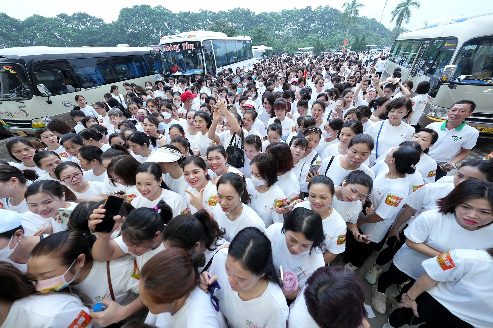 [Ảnh] 5.000 người đồng diễn yoga xếp hình lá cờ Tổ quốc, xác lập kỷ lục Việt Nam ảnh 3