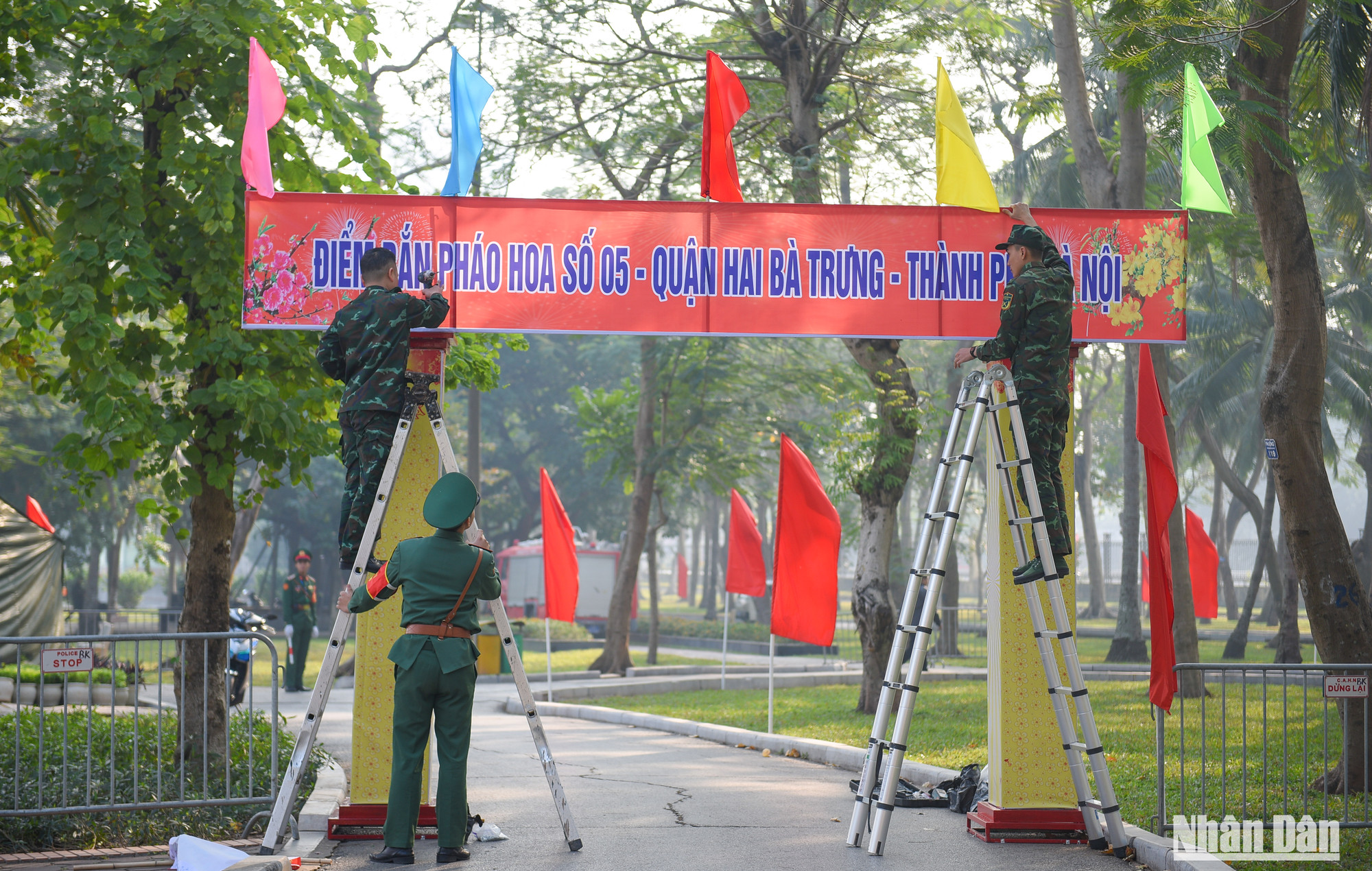 Năm nay, thành phố Hà Nội sẽ bắn pháo hoa đón giao thừa Tết Quý Mão 2023 tại 30 điểm với 31 trận địa.