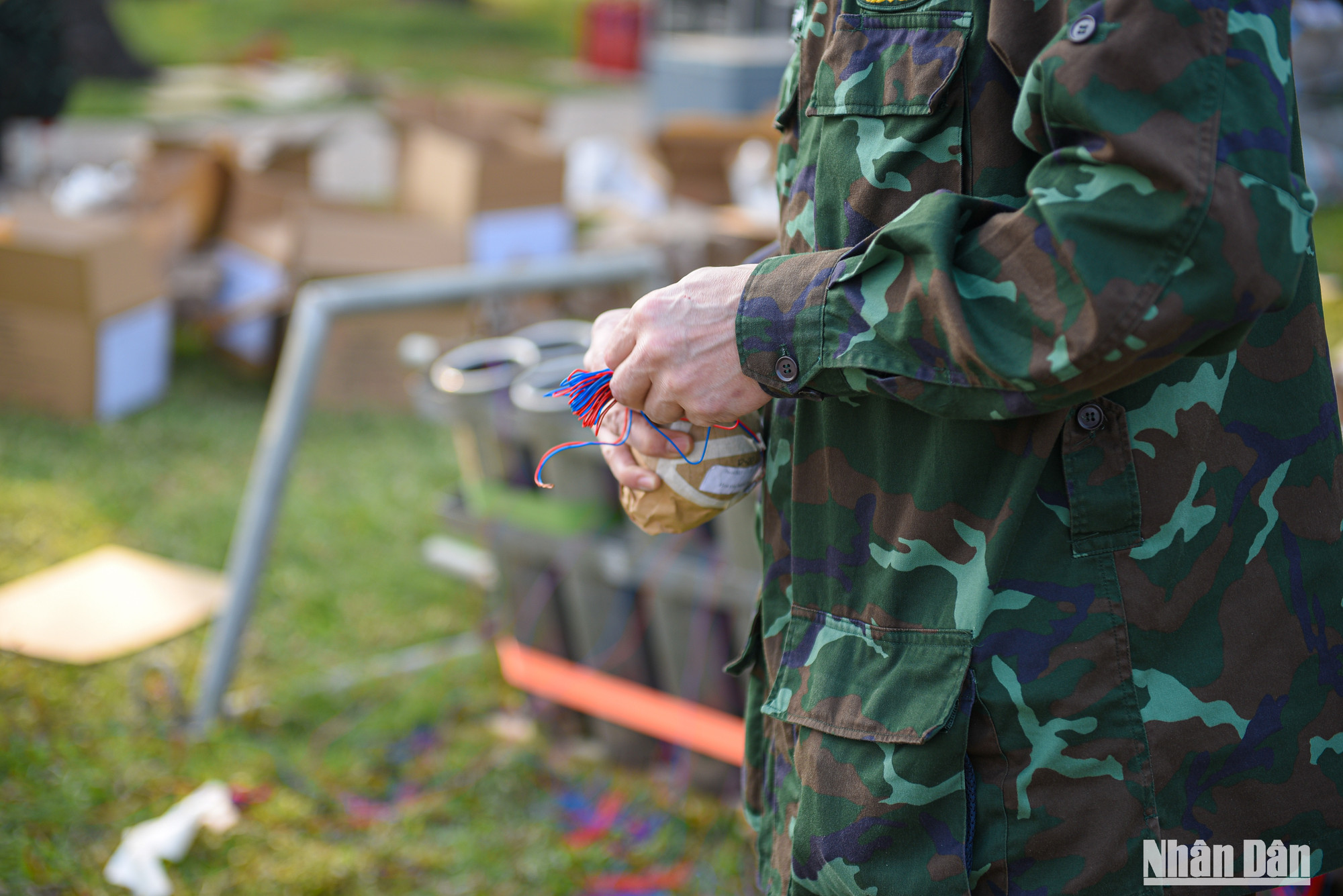 Còn 24 điểm bắn pháo hoa tầm thấp khác sẽ được triển khai tại các quận, huyện của thành phố Hà Nội.