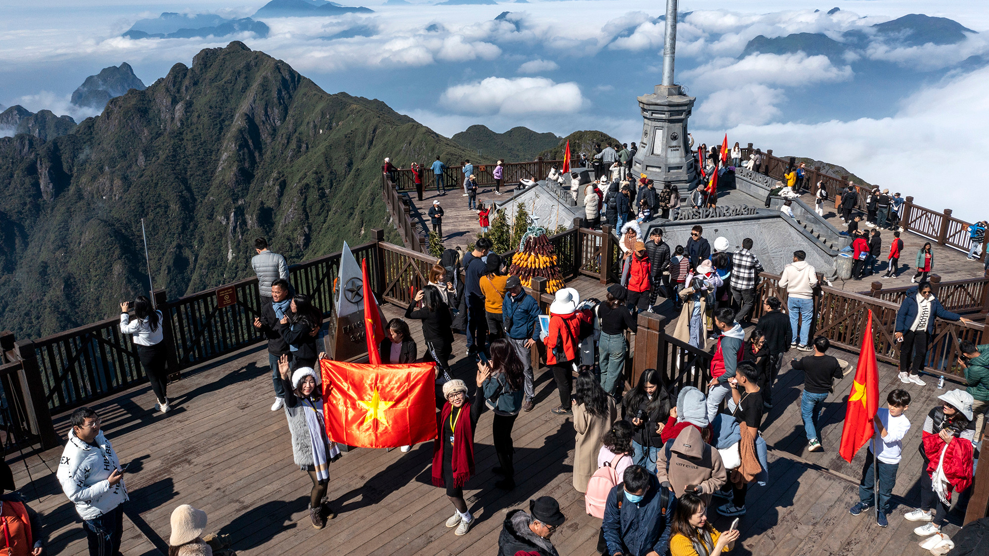 [Ảnh] Lên "Nóc nhà Đông Dương" ngắm biển mây dịp Tết Dương lịch ảnh 14