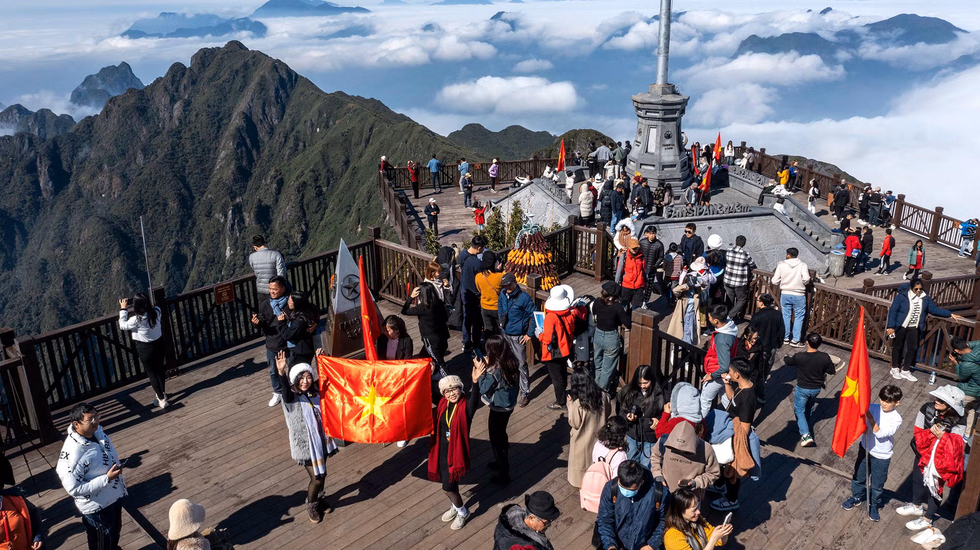 [Ảnh] Lên "Nóc nhà Đông Dương" ngắm biển mây dịp Tết Dương lịch ảnh 14