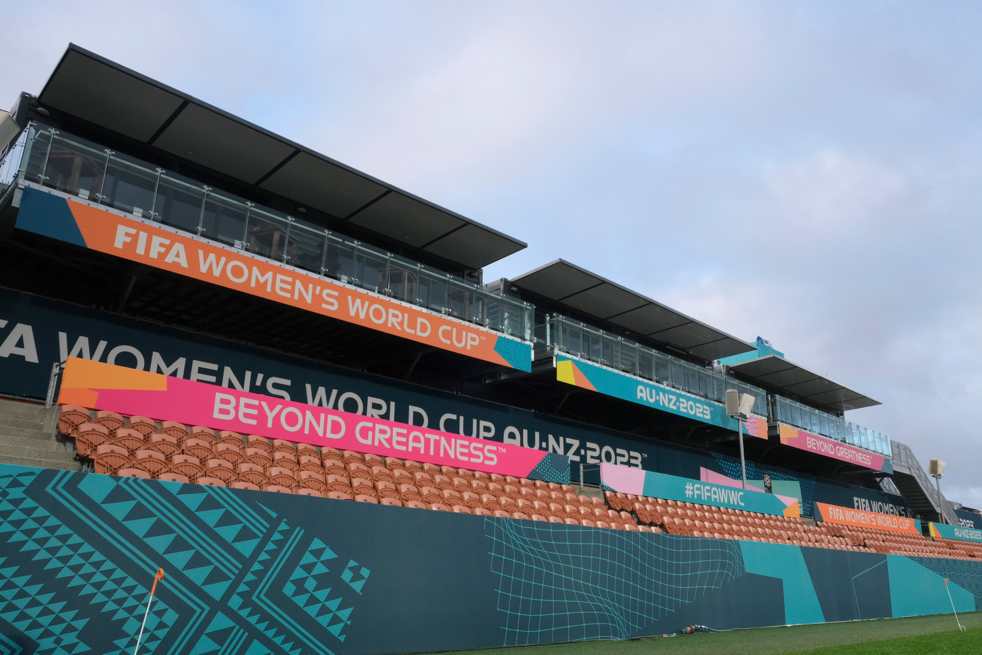 [Ảnh] “Lời thề thiêng” tại sân vận động tuyển nữ Việt Nam sắp thi đấu ảnh 15