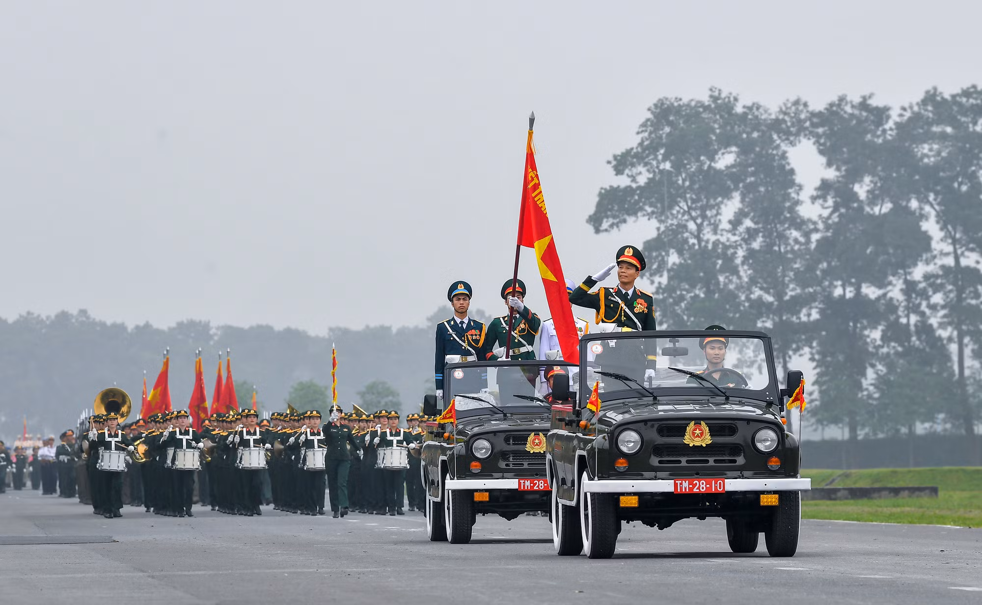 [Ảnh] Hợp luyện diễu binh, diễu hành kỷ niệm 70 năm Chiến thắng Điện Biên Phủ ảnh 3
