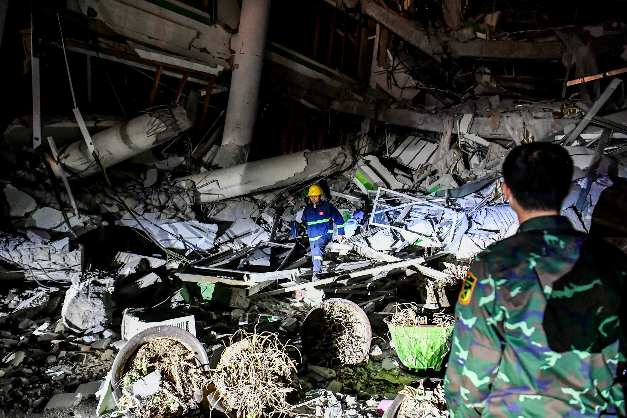 [Ảnh] Nhìn lại những khoảnh khắc ấn tượng của đoàn cứu hộ, cứu nạn Việt Nam tại Myanmar ảnh 2