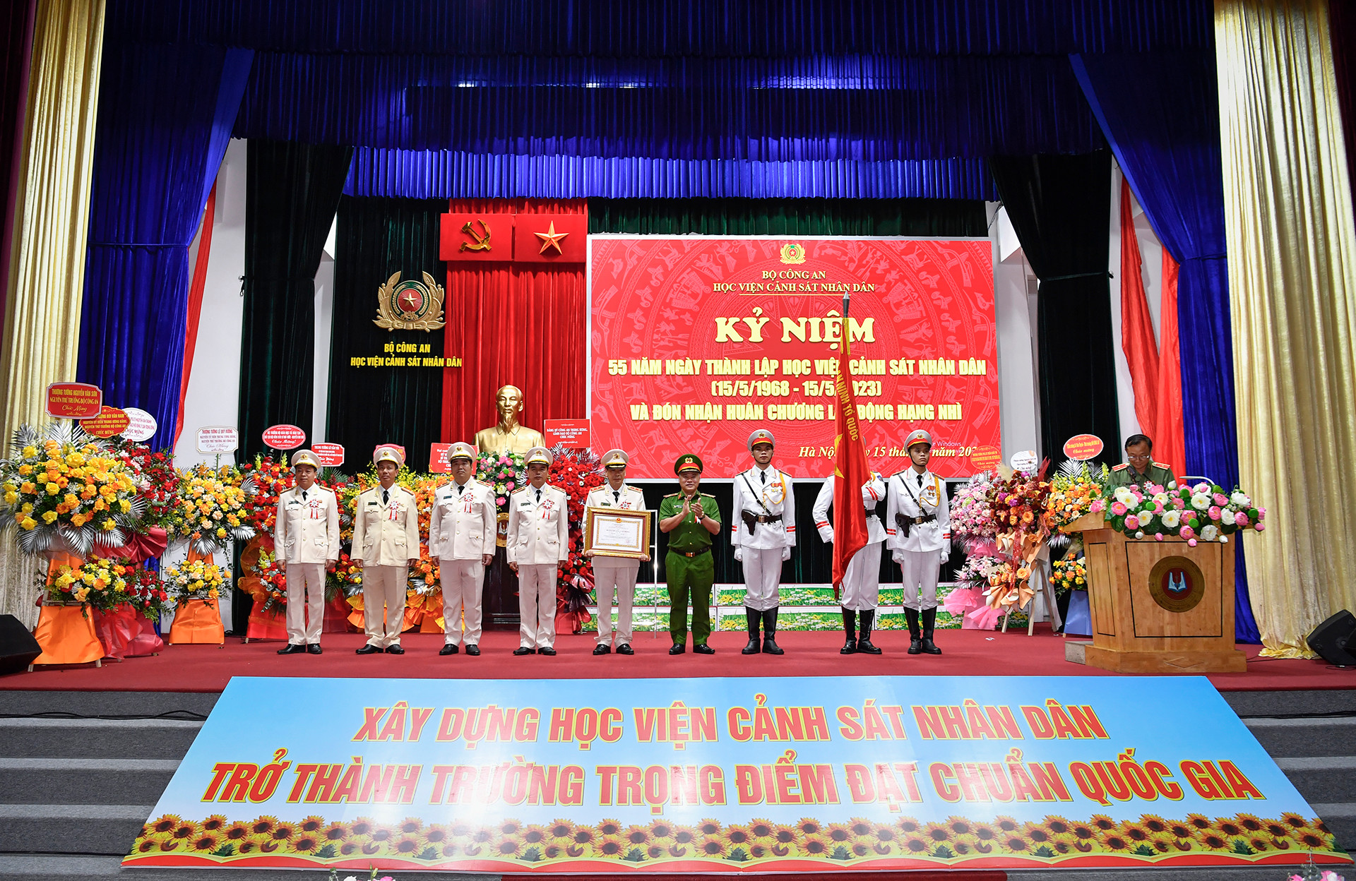 [Ảnh] Học viện Cảnh sát nhân dân kỷ niệm 55 năm Ngày thành lập và đón nhận Huân chương Lao động hạng Nhì ảnh 6
