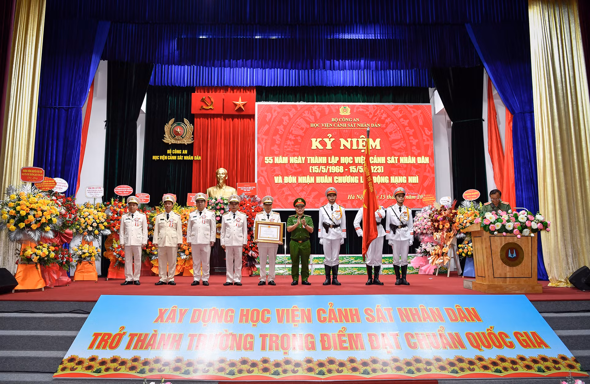 [Ảnh] Học viện Cảnh sát nhân dân kỷ niệm 55 năm Ngày thành lập và đón nhận Huân chương Lao động hạng Nhì ảnh 6