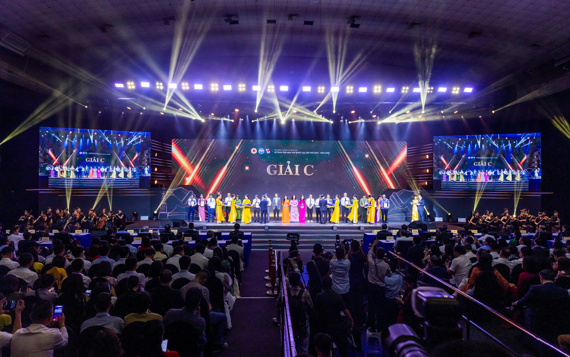 [Ảnh] Lễ trao Giải Báo chí quốc gia lần thứ XVIII: Ấn tượng, hiện đại và sáng tạo ảnh 6