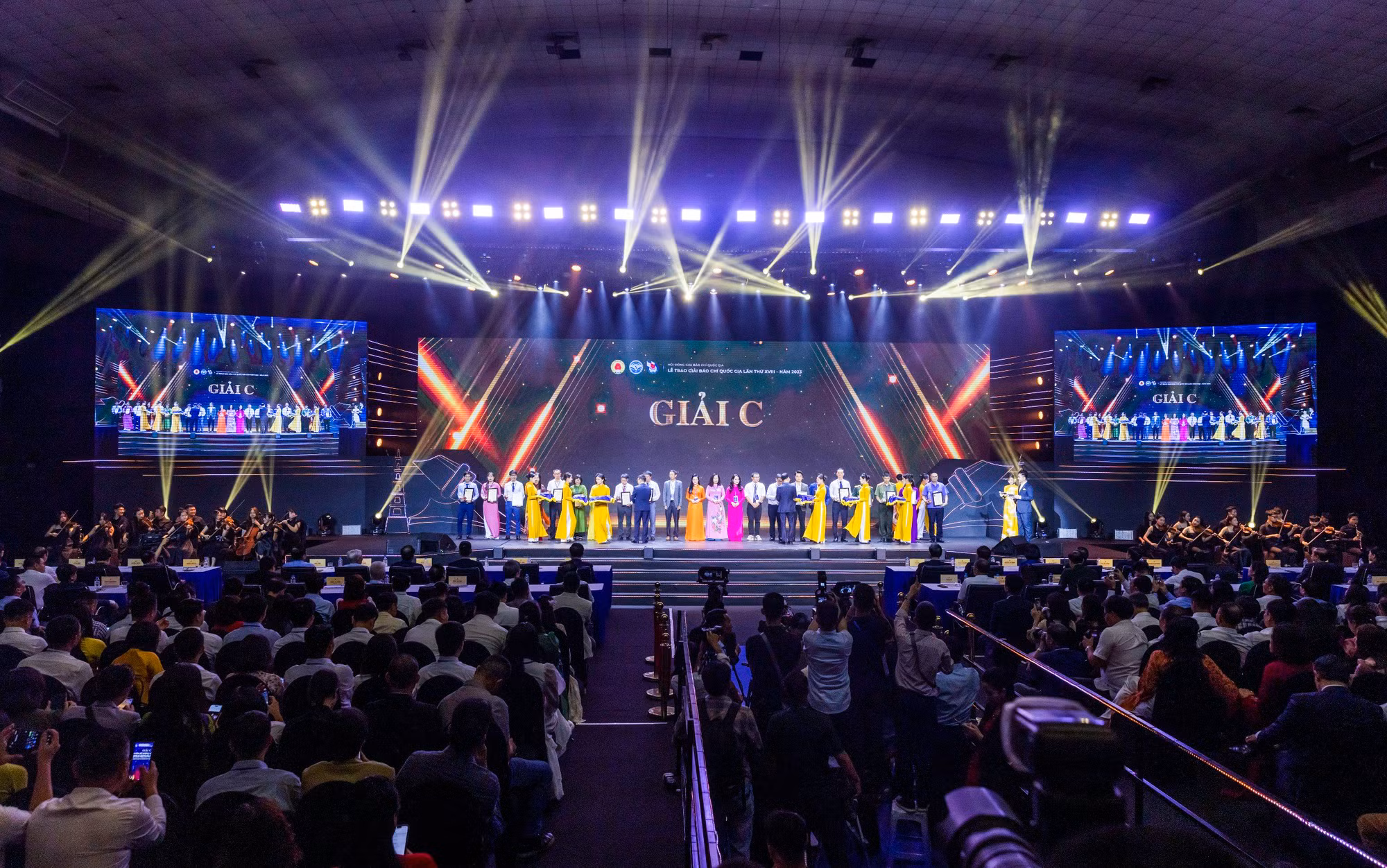 [Ảnh] Lễ trao Giải Báo chí quốc gia lần thứ XVIII: Ấn tượng, hiện đại và sáng tạo ảnh 6