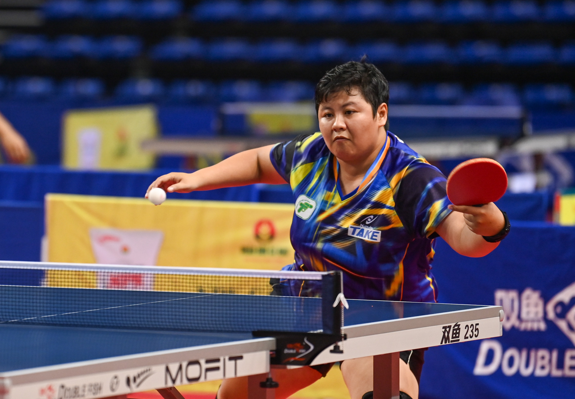 Trong trận đấu thứ hai, Mai Hoàng Mỹ Trang (TP Hồ Chí Minh) nhanh chóng giành chiến thắng 3-0 trước Phan Hoàng Tường Giang.