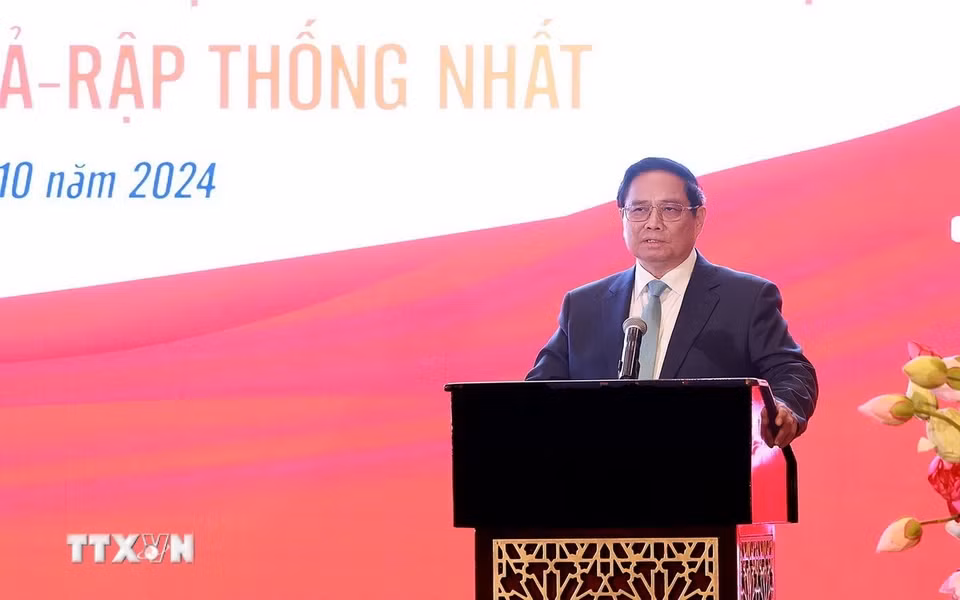 [Ảnh] Thủ tướng Phạm Minh Chính gặp đại diện cộng đồng người Việt Nam tại UAE ảnh 5