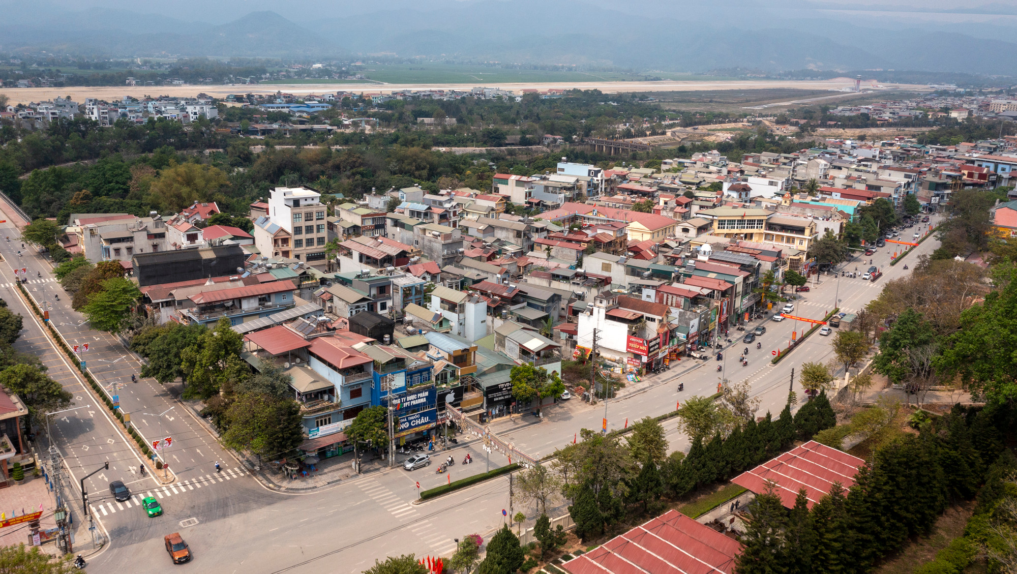 [Ảnh] Thành phố Điện Biên Phủ sau 70 năm chiến thắng lịch sử ảnh 10