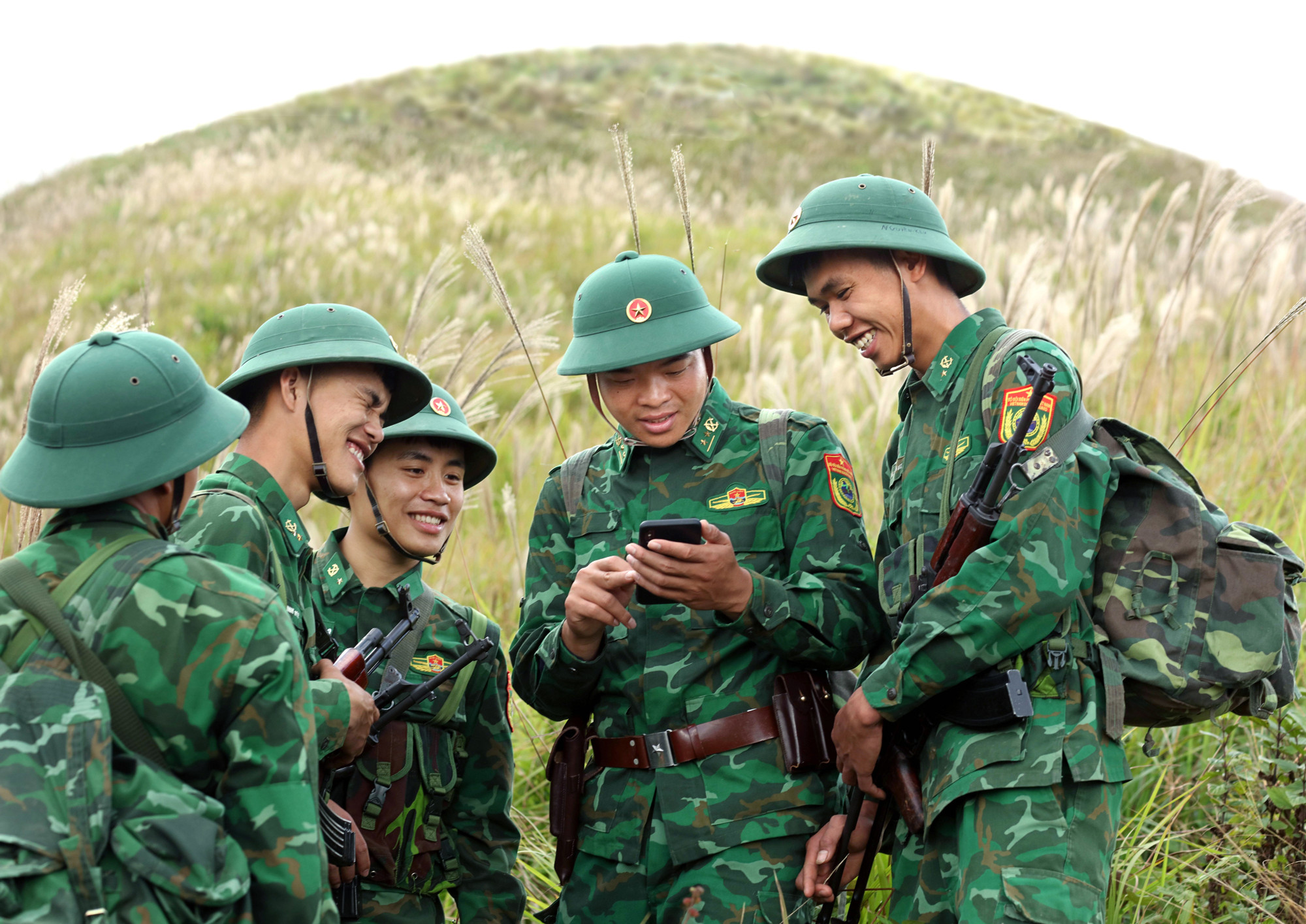 Niềm vui của người lính biên phòng.