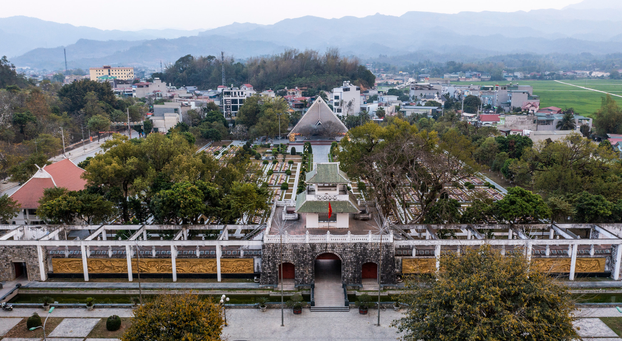 [Ảnh] Thành phố Điện Biên Phủ sau 70 năm chiến thắng lịch sử ảnh 9