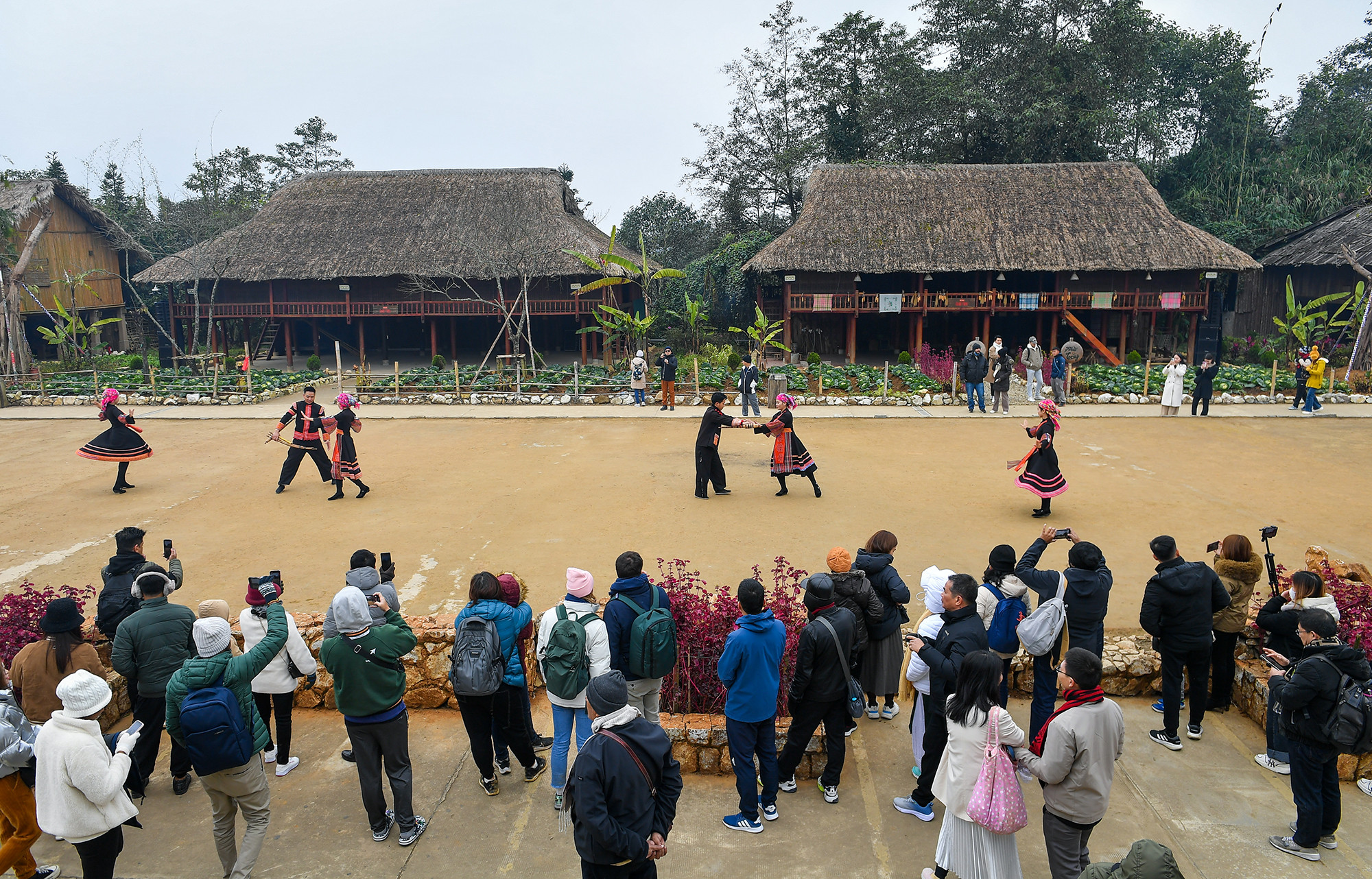 [Ảnh] Lên "Nóc nhà Đông Dương" ngắm biển mây dịp Tết Dương lịch ảnh 4