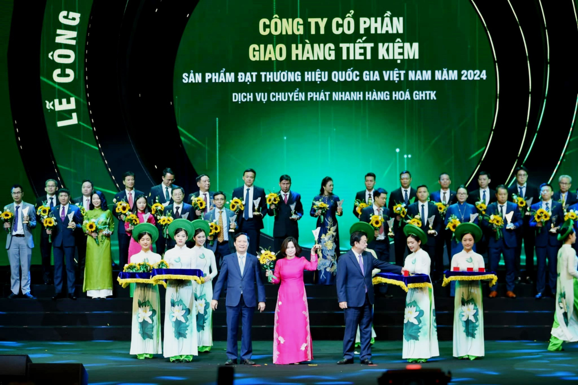 Công ty Cổ phần Giao hàng tiết kiệm tiếp tục đạt Thương hiệu quốc gia 2024.