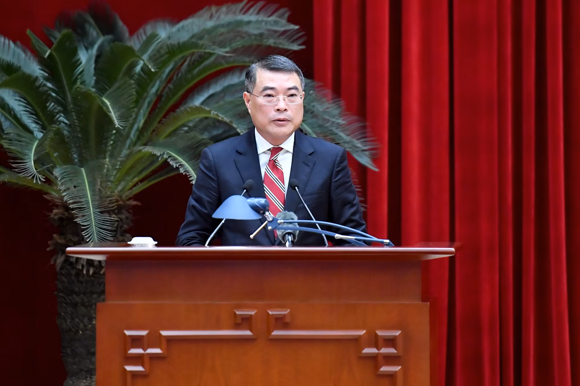 Đồng chí Lê Minh Hưng, Ủy viên Bộ Chính trị, Bí thư Trung ương Đảng, Trưởng Ban Tổ chức Trung ương phát biểu tại hội nghị.