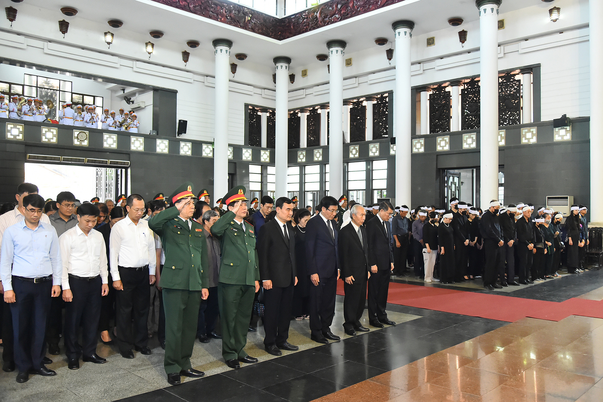 Phút mặc niệm tưởng nhớ nguyên Bí thư Trung ương Đảng, nguyên Phó Thủ tướng Chính phủ Nguyễn Khánh.