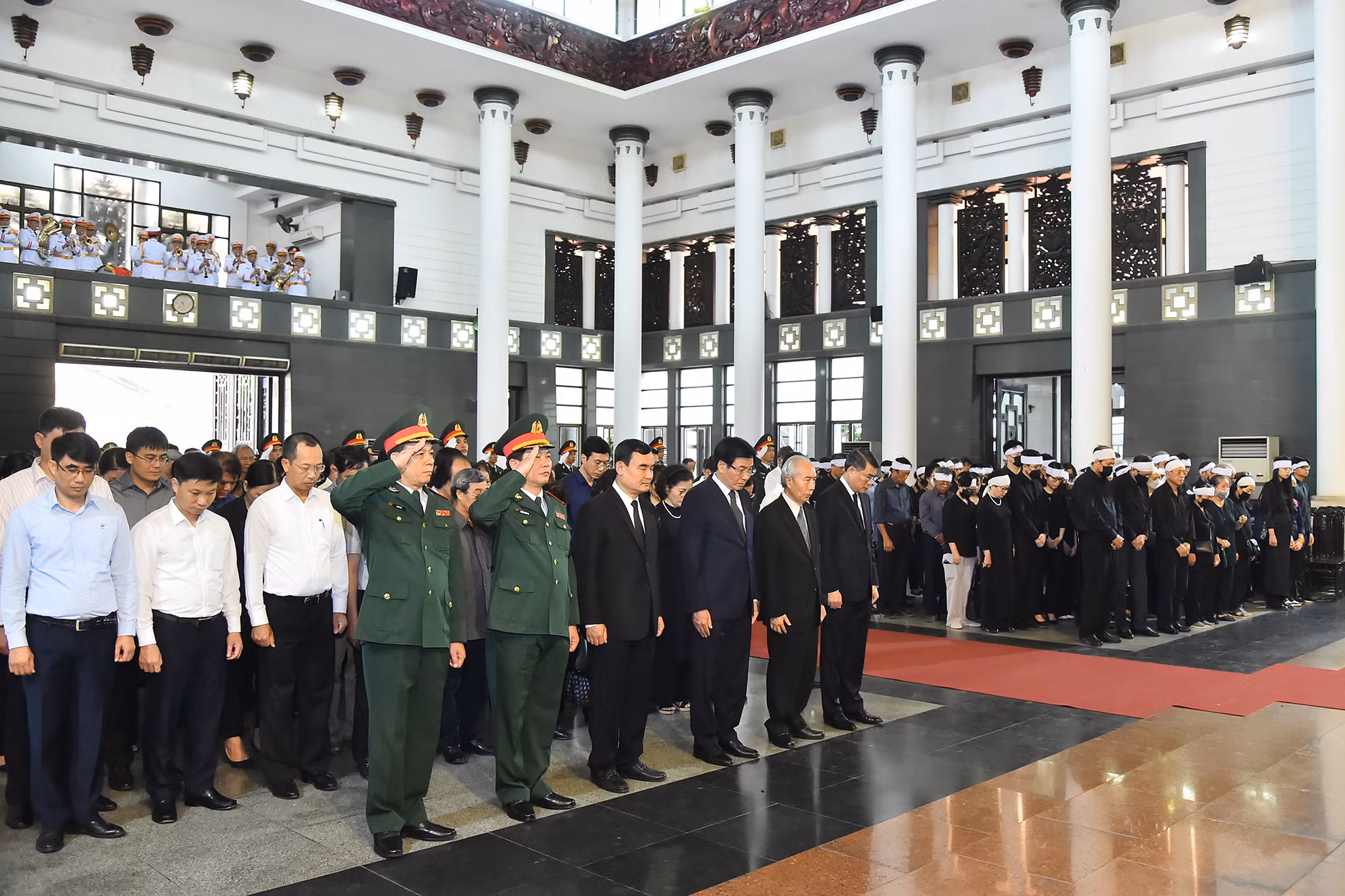 Phút mặc niệm tưởng nhớ nguyên Bí thư Trung ương Đảng, nguyên Phó Thủ tướng Chính phủ Nguyễn Khánh.