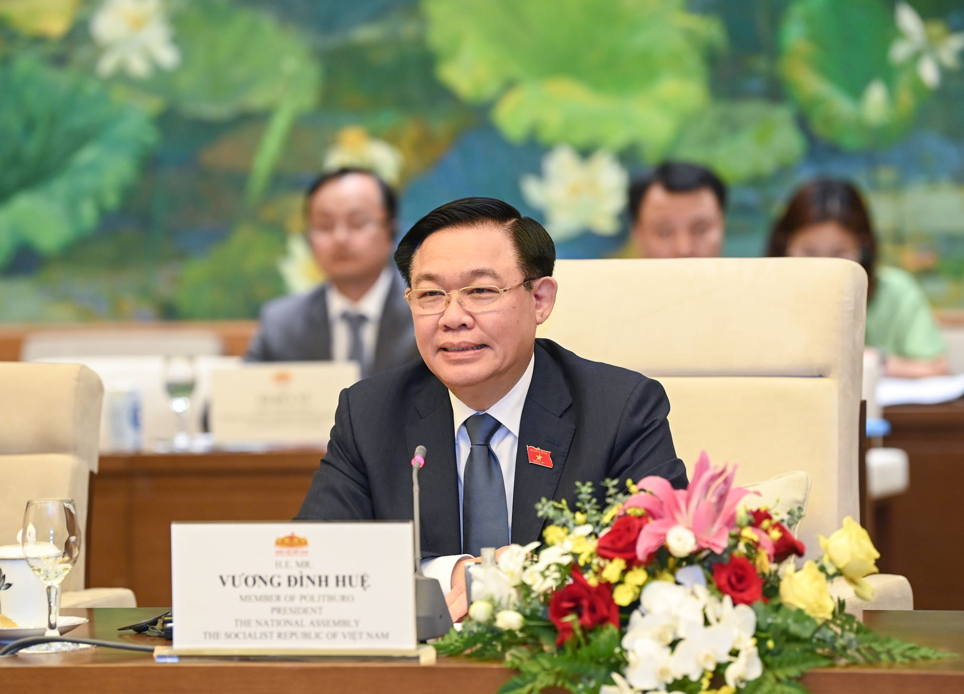 Chủ tịch Quốc hội Vương Đình Huệ phát biểu tại buổi tiếp.