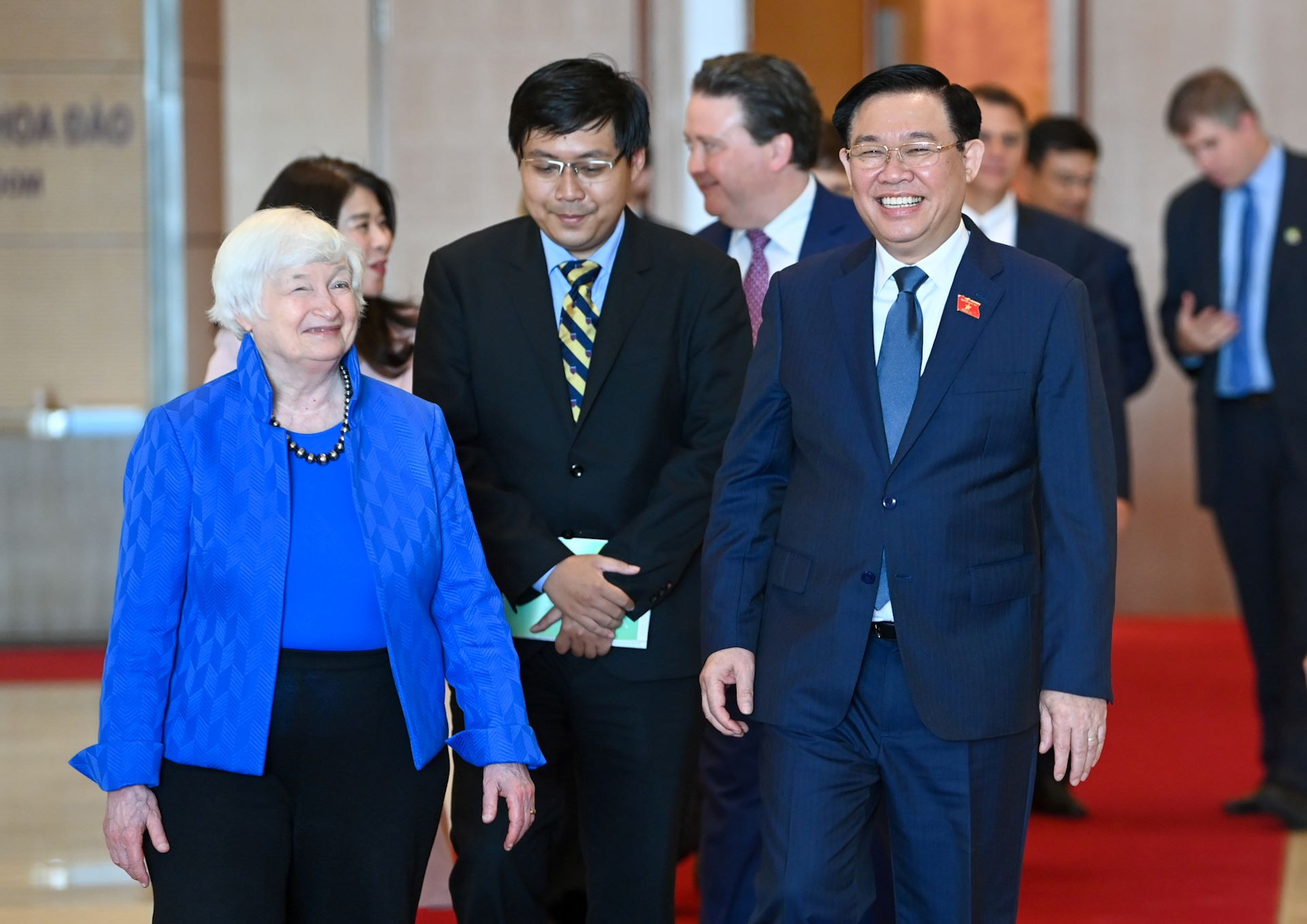 Chủ tịch Quốc hội Vương Đình Huệ trao đổi Bộ trưởng Tài chính Hoa Kỳ Janet Yellen.