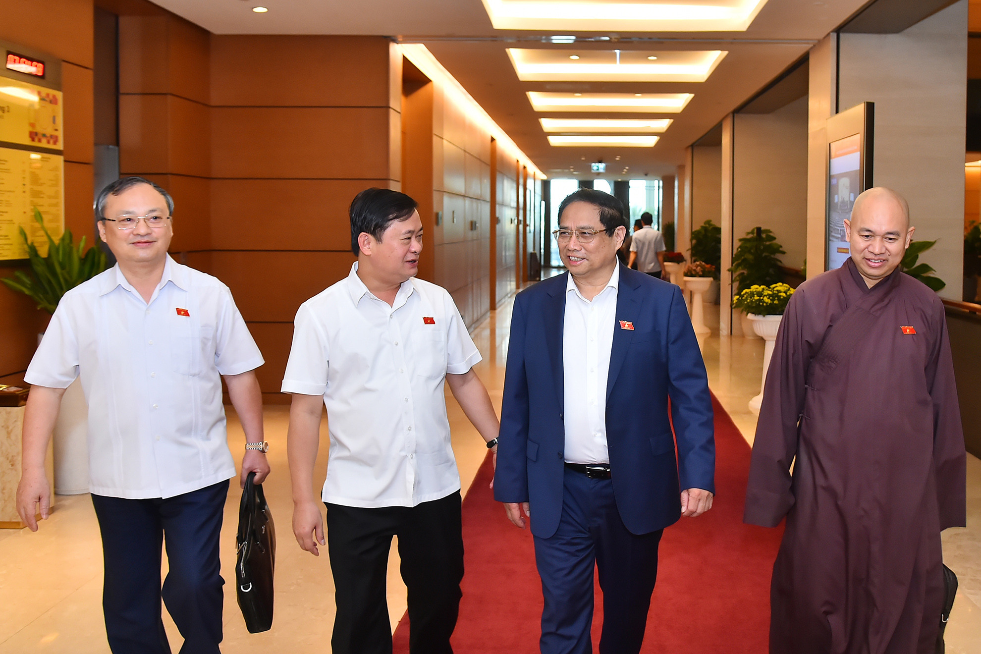 Thủ tướng Phạm Minh Chính và các đại biểu Quốc hội tới dự phiên thảo luận.