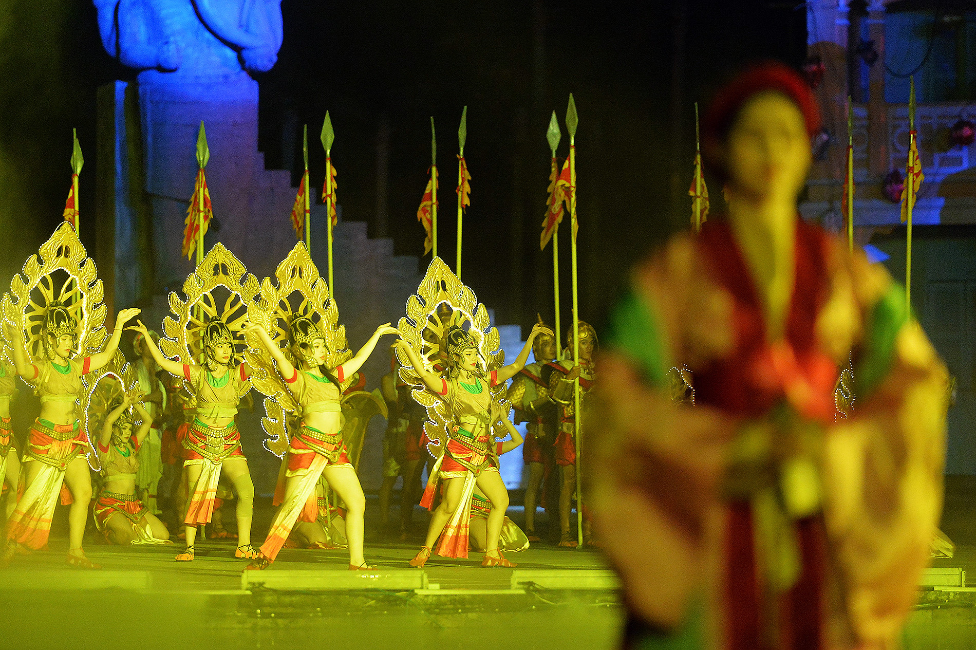 Từ đây, mối quan hệ giữa 2 đất nước đã trở nên khăng khít, gắn bó hơn.