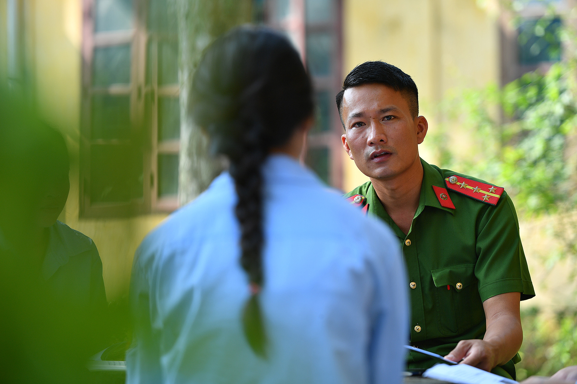 12 năm công tác tại Đội Kế hoạch hướng nghiệp và dạy nghề (Trường Giáo dưỡng số 2), "gia tài" lớn nhất của Đại úy Trần Đại Lượng chính là gần 300 học sinh đã tốt nghiệp với tấm chứng chỉ nghề. Đối với người thầy đặc biệt này, công tác giáo dục ở ngôi trường giáo dưỡng là "gieo mầm thiện trên những trang đời bất hảo".