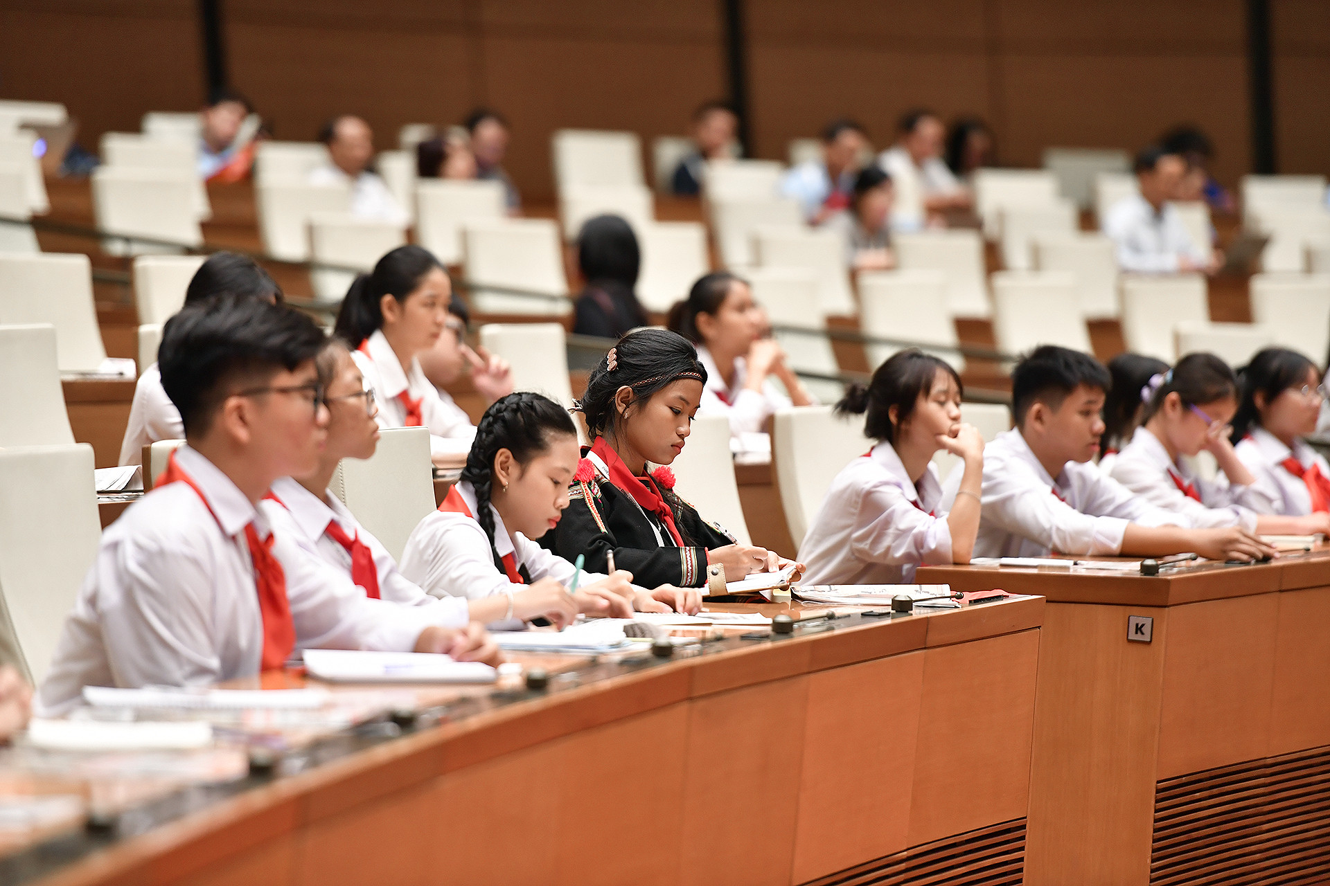 Một trong những chủ đề của Phiên họp được các đại biểu đặc biệt quan tâm là bạo lực học đường, hiện đã có dấu hiệu len lỏi vào những ngôi trường vùng cao.