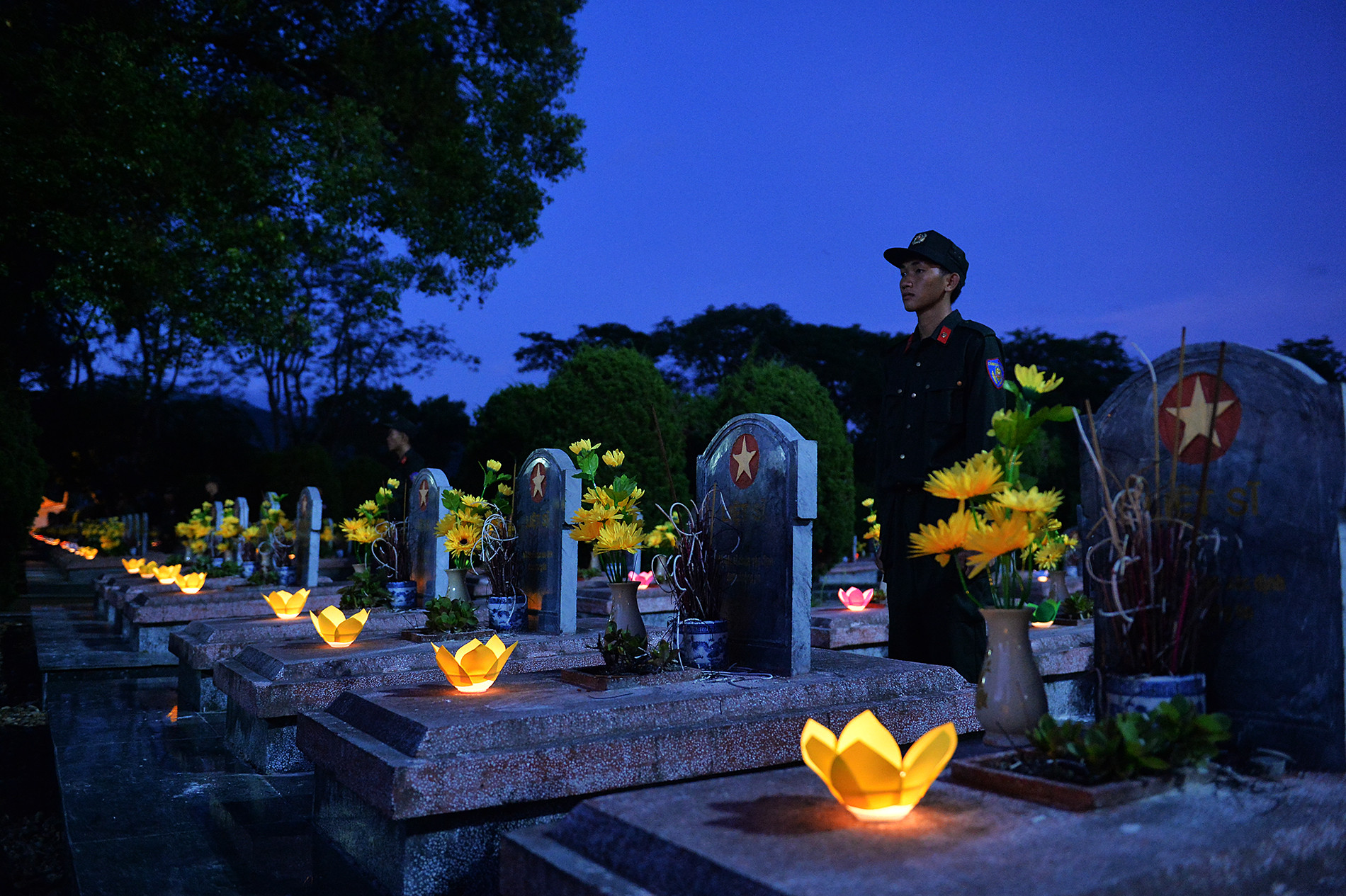 Đoàn viên, thanh niên lực lượng vũ trang có mặt tại buổi lễ.