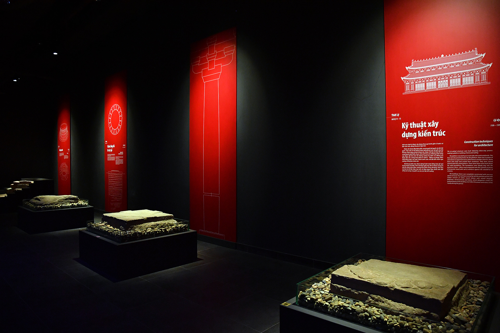 Khu trưng bày là không gian tương tác, mang đến cơ hội để các "đại biểu Quốc hội nhí" khám phá, thu về những trải nghiệm không thể quên về khảo cổ học. Khu trưng bày là không gian tương tác, mang đến cơ hội để các "đại biểu Quốc hội nhí" khám phá, thu về những trải nghiệm không thể quên về khảo cổ học.