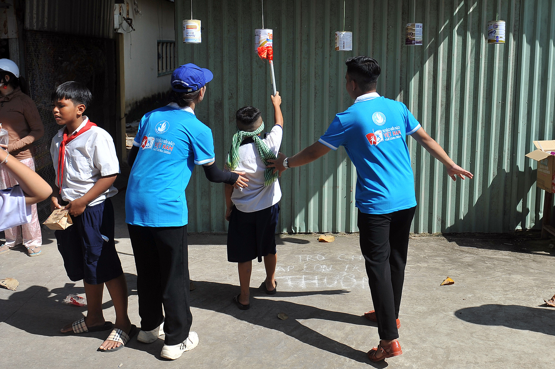 Nguyên vật liệu để tổ chức các trò chơi đều được đại biểu chuẩn bị ngay trên đảo.