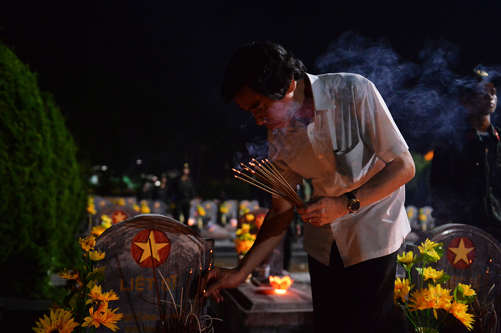 Nhiều người dân địa phương và du khách trên cả nước đã đến tham gia chương trình.