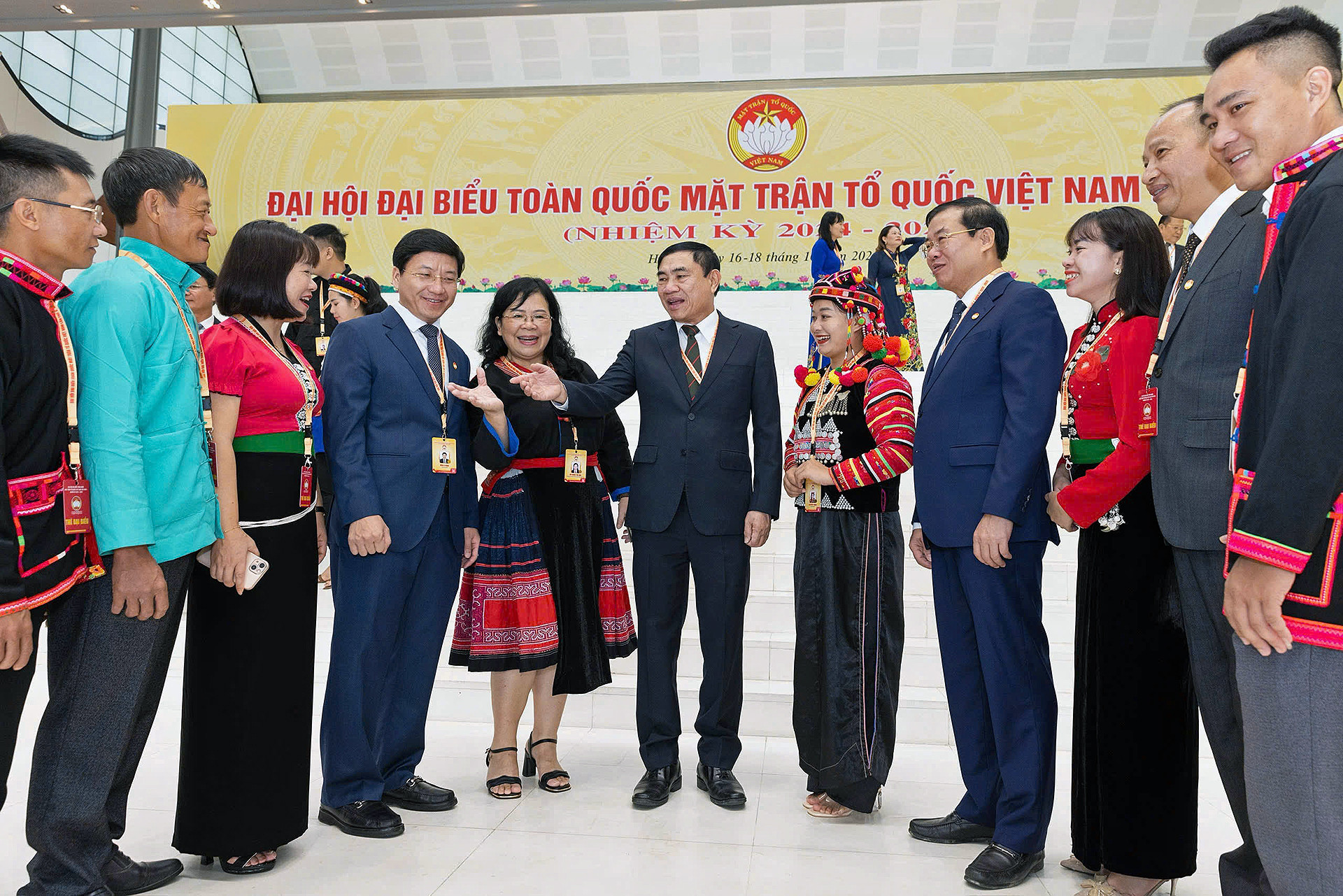 Như vậy, số lượng Ủy viên Ủy ban Trung ương Mặt trận Tổ quốc Việt Nam khóa X là người dân tộc thiểu số bằng với số Ủy viên Ủy ban khóa IX trước đó.