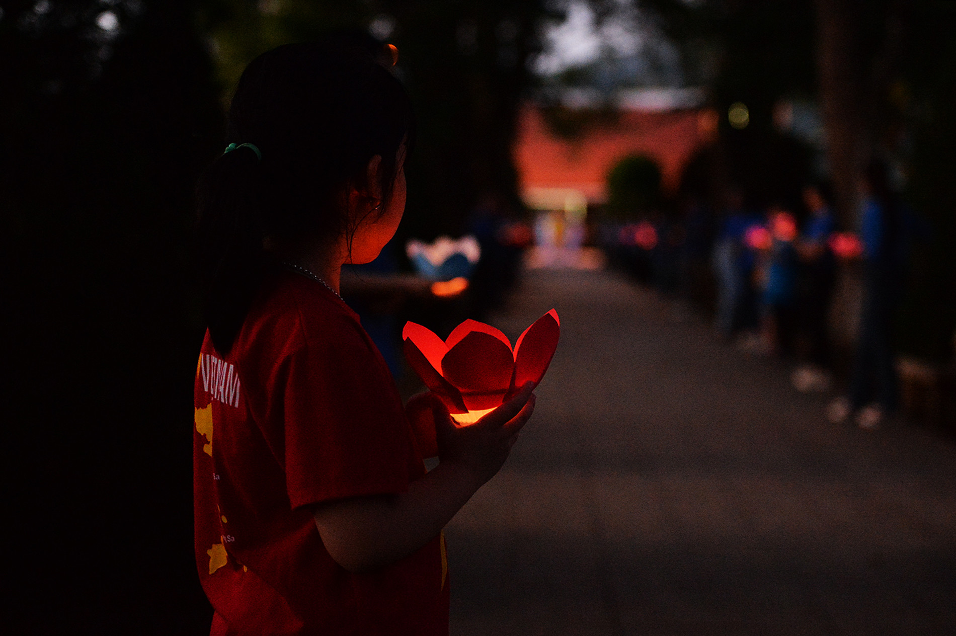 Trong số những bạn trẻ tham gia chương trình, có không ít thiếu nhi trong màu áo cờ đỏ sao vàng.