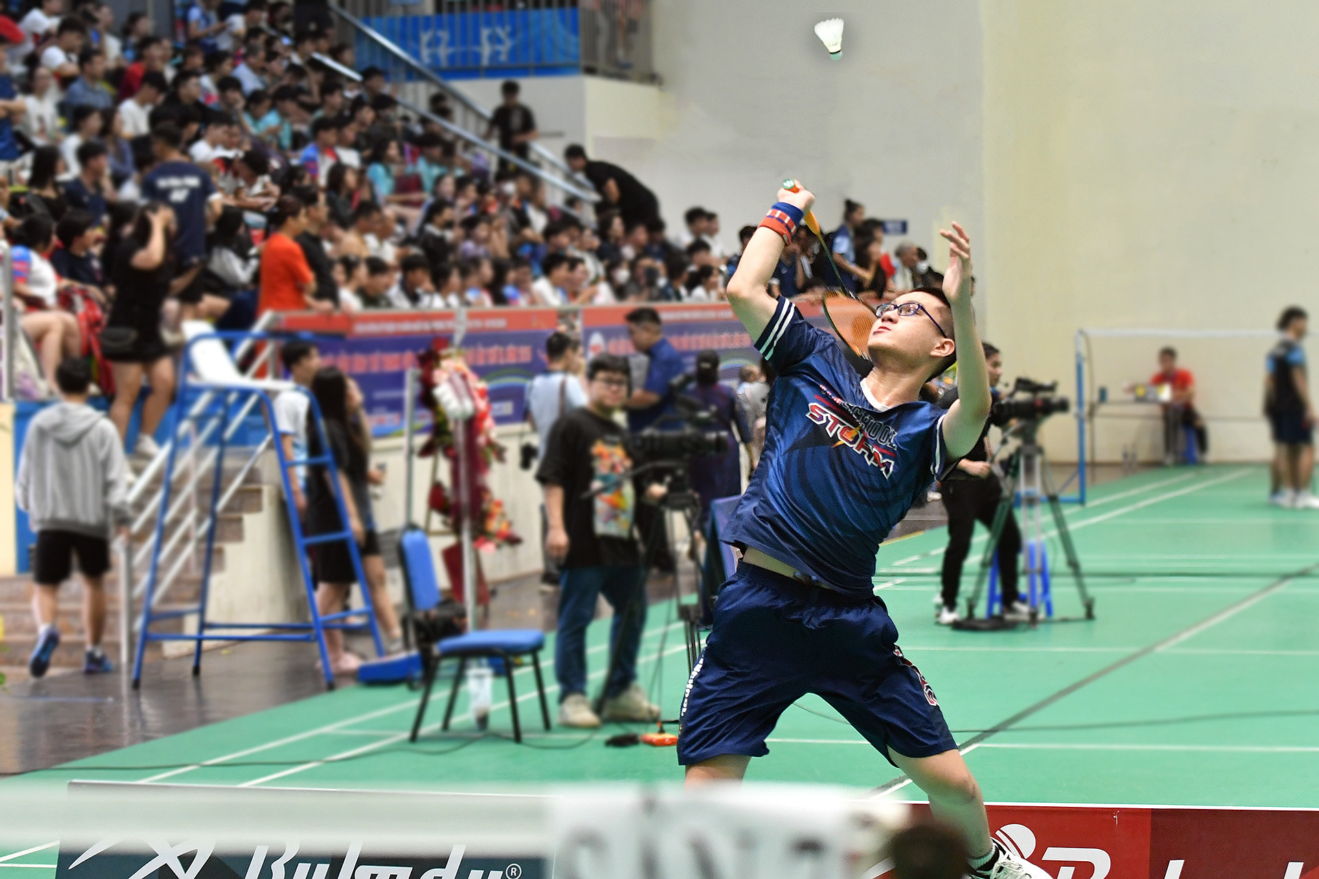 Dù là giải trẻ, nhưng các trận đấu vẫn cho thấy sự chuyên nghiệp từ các vận động viên, bởi trong số này có không ít "học trò ruột" của những ngôi sao, lò đào tạo có tiếng ở làng cầu lông quốc gia. Dù là giải trẻ, nhưng các trận đấu vẫn cho thấy sự chuyên nghiệp từ các vận động viên, bởi trong số này có không ít "học trò ruột" của những ngôi sao, lò đào tạo có tiếng ở làng cầu lông quốc gia.