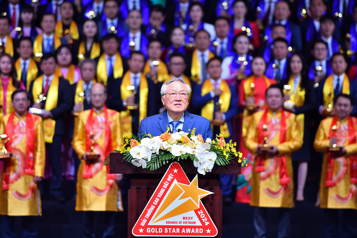 Đồng chí Nguyễn Hòa Bình phát biểu ý kiến tại buổi lễ. Đồng chí Nguyễn Hòa Bình phát biểu ý kiến tại buổi lễ.