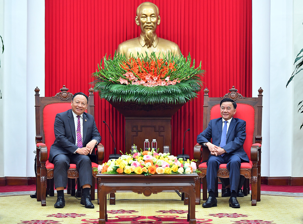 Không khí thân mật tại buổi tiếp.