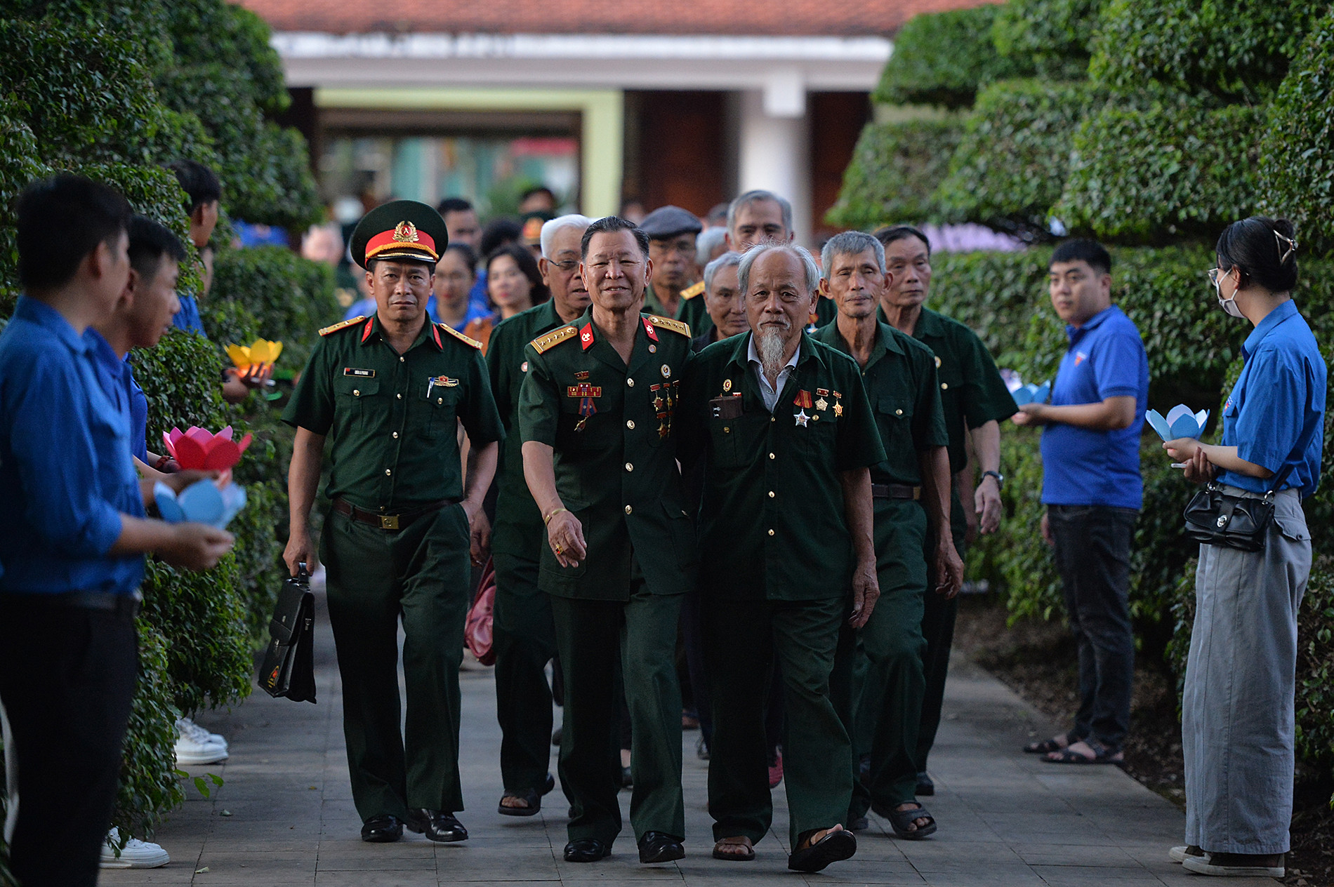 Đông đảo cựu chiến binh có mặt tại chương trình từ sớm.