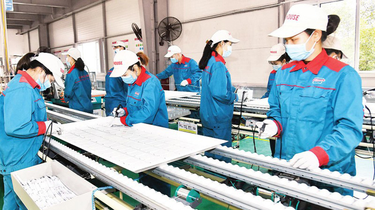 Lao động công ty Sunhouse. (Ảnh: nhandan.vn)