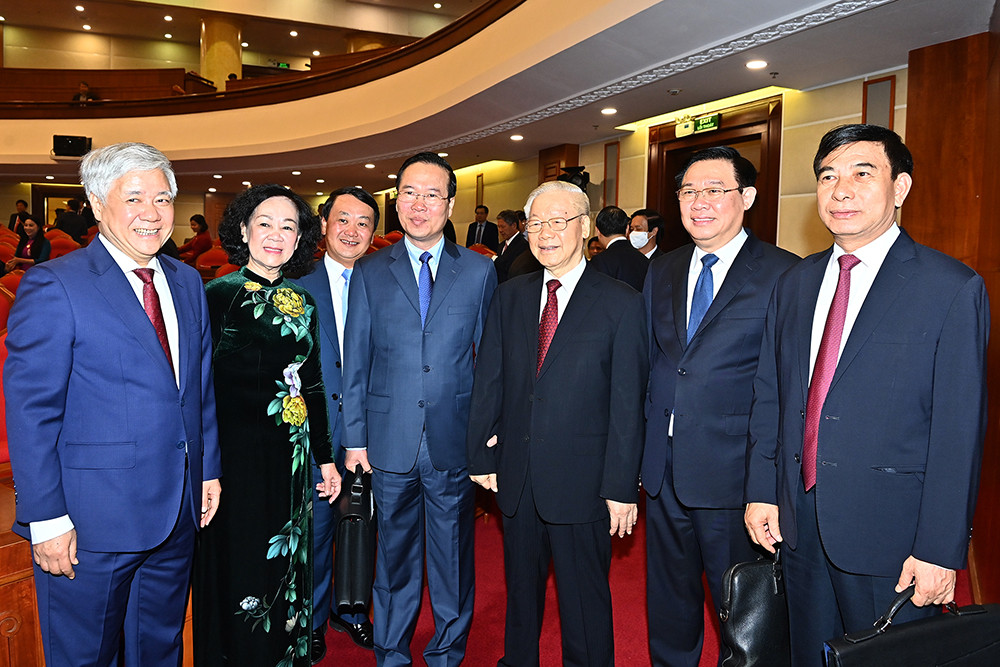 Tổng Bí thư Nguyễn Phú Trọng và các đồng chí lãnh đạo Đảng, Nhà nước cùng các đại biểu dự khai mạc hội nghị.