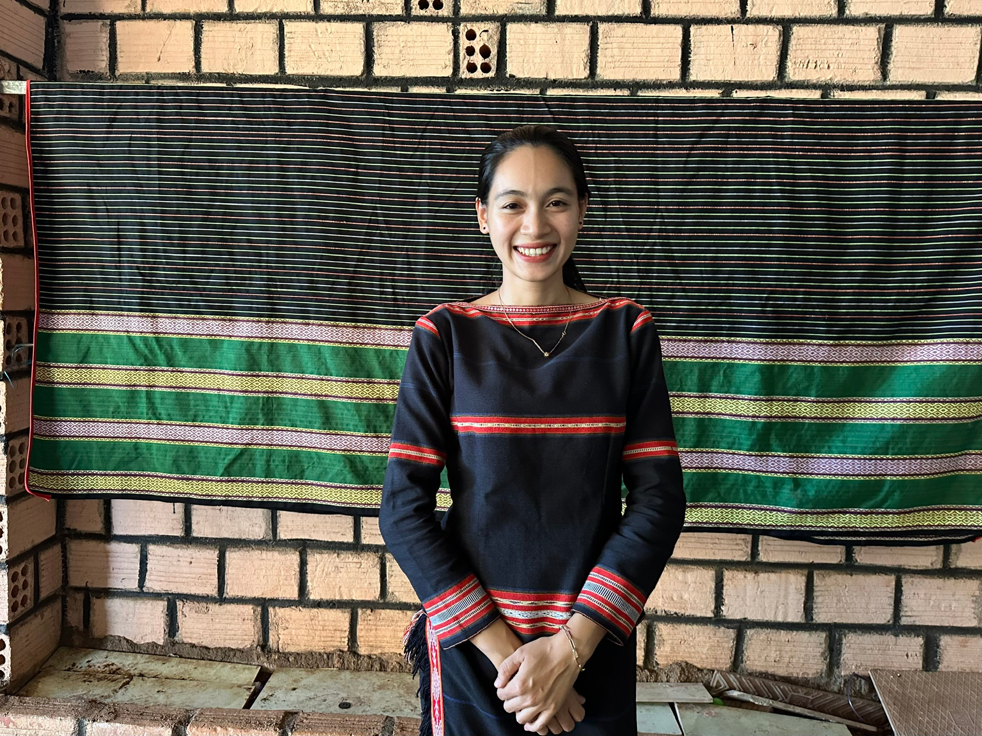 Chị Rơ Lan Han. (Ảnh THI PHONG) Chị Rơ Lan Han. (Ảnh THI PHONG)