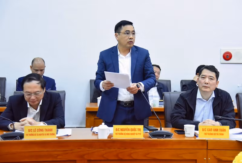 Thứ trưởng Bộ Nông nghiệp và Phát triển nông thôn Nguyễn Quốc Trị phát biểu.