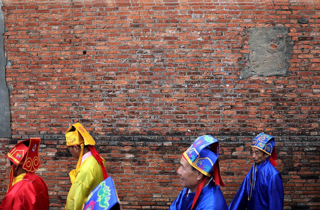 [Ảnh] Đặc sắc nghi lễ rước nước trong Lễ hội đền thờ Đức Vua Trần Minh Tông ảnh 13