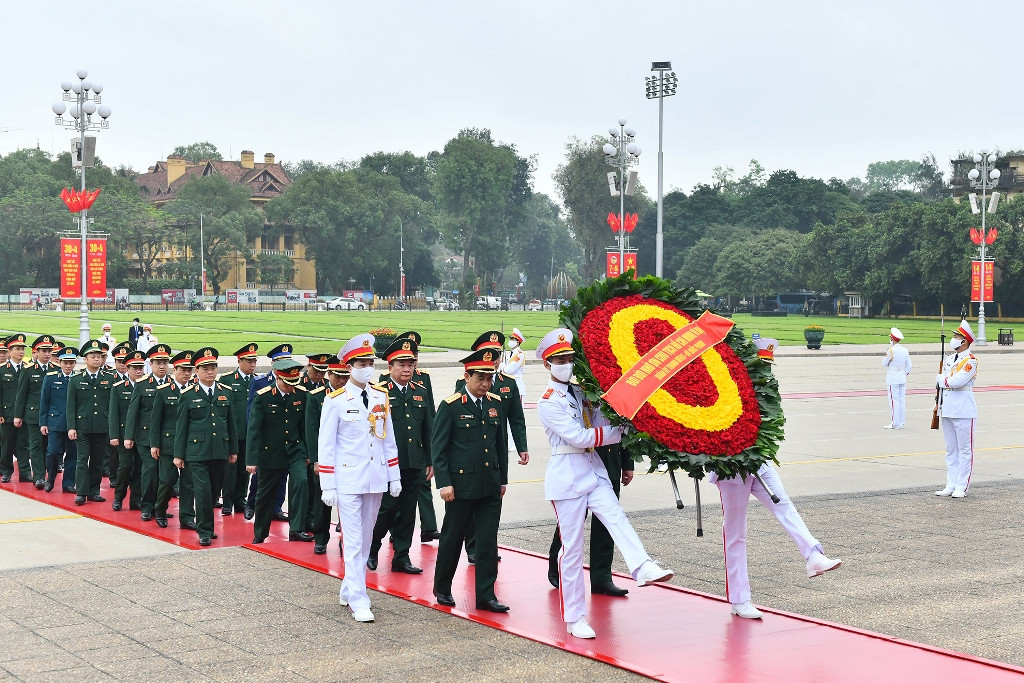 [Ảnh] Lãnh đạo Đảng, Nhà nước vào Lăng viếng Chủ tịch Hồ Chí Minh ảnh 6
