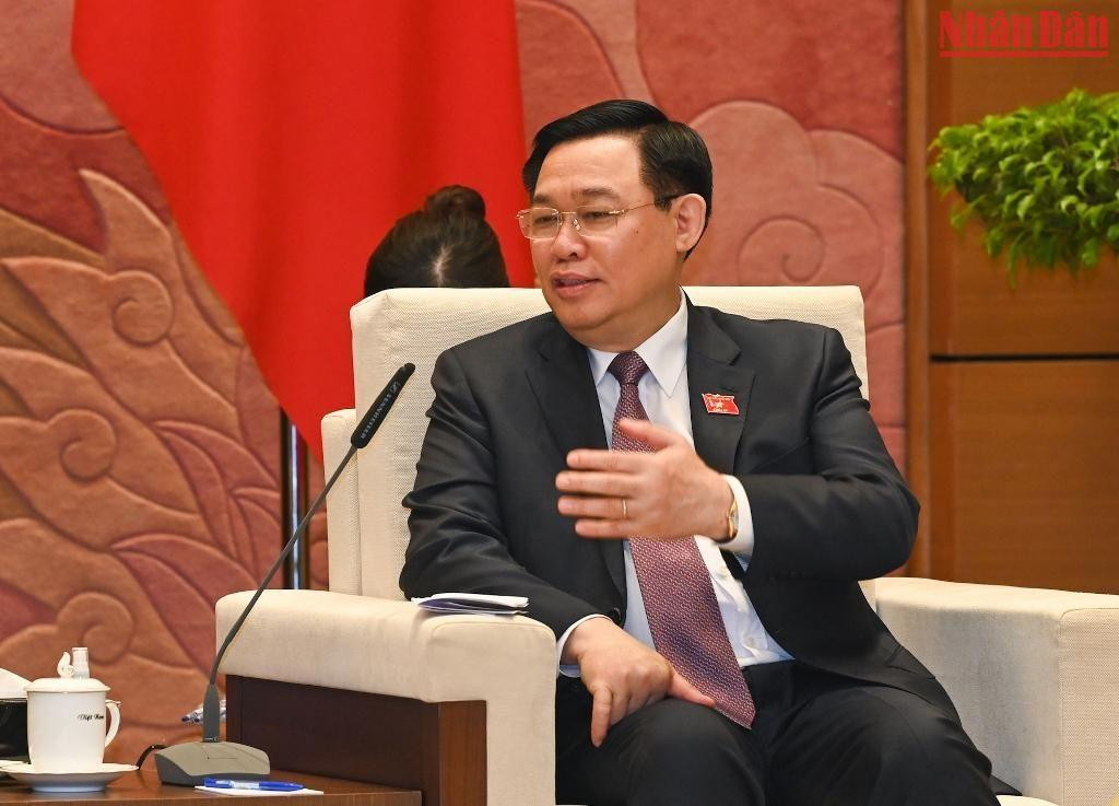 Chủ tịch Quốc hội Vương Đình Huệ phát biểu tại buổi tiếp.