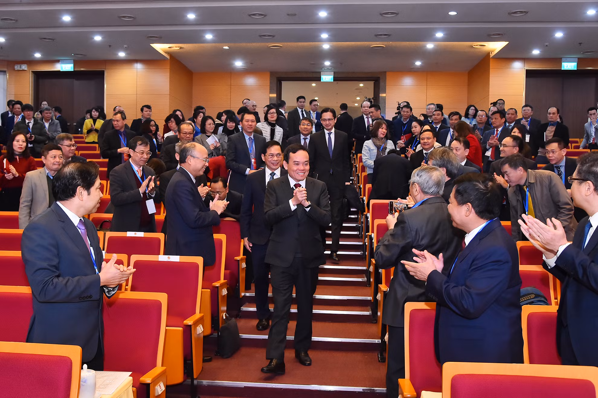 Phó Thủ tướng Trần Lưu Quang cùng các đồng chí lãnh đạo Bộ Ngoại giao tới dự Phiên họp toàn thể về xây dựng và phát triển ngành ngoại giao.