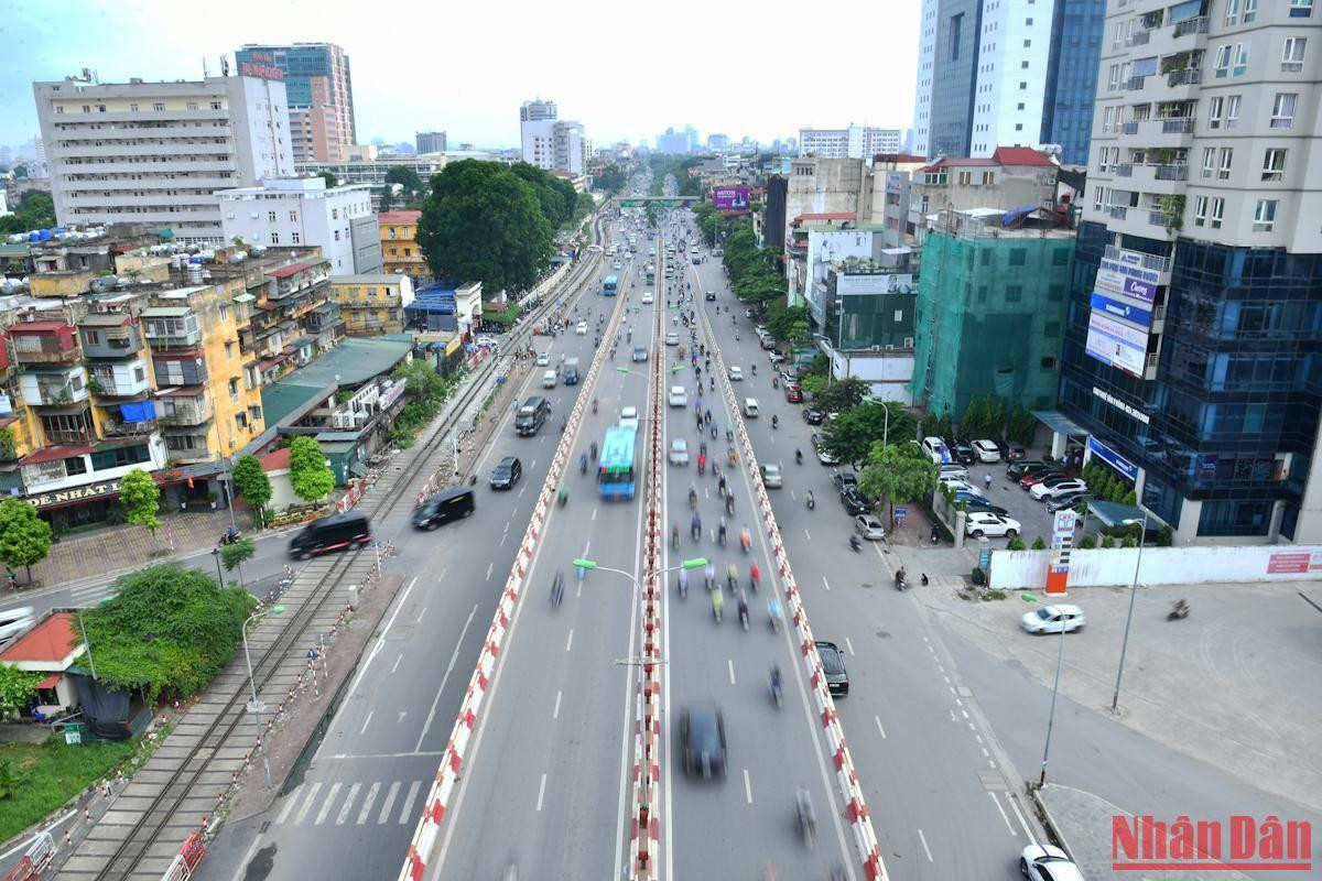 Nỗ lực thi công đúng tiến độ tuyến đường bộ trên cao dọc đường Vành đai 2 ảnh 9